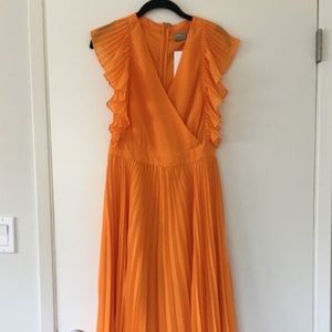 Mustard yellow / orange pleated maxi dress